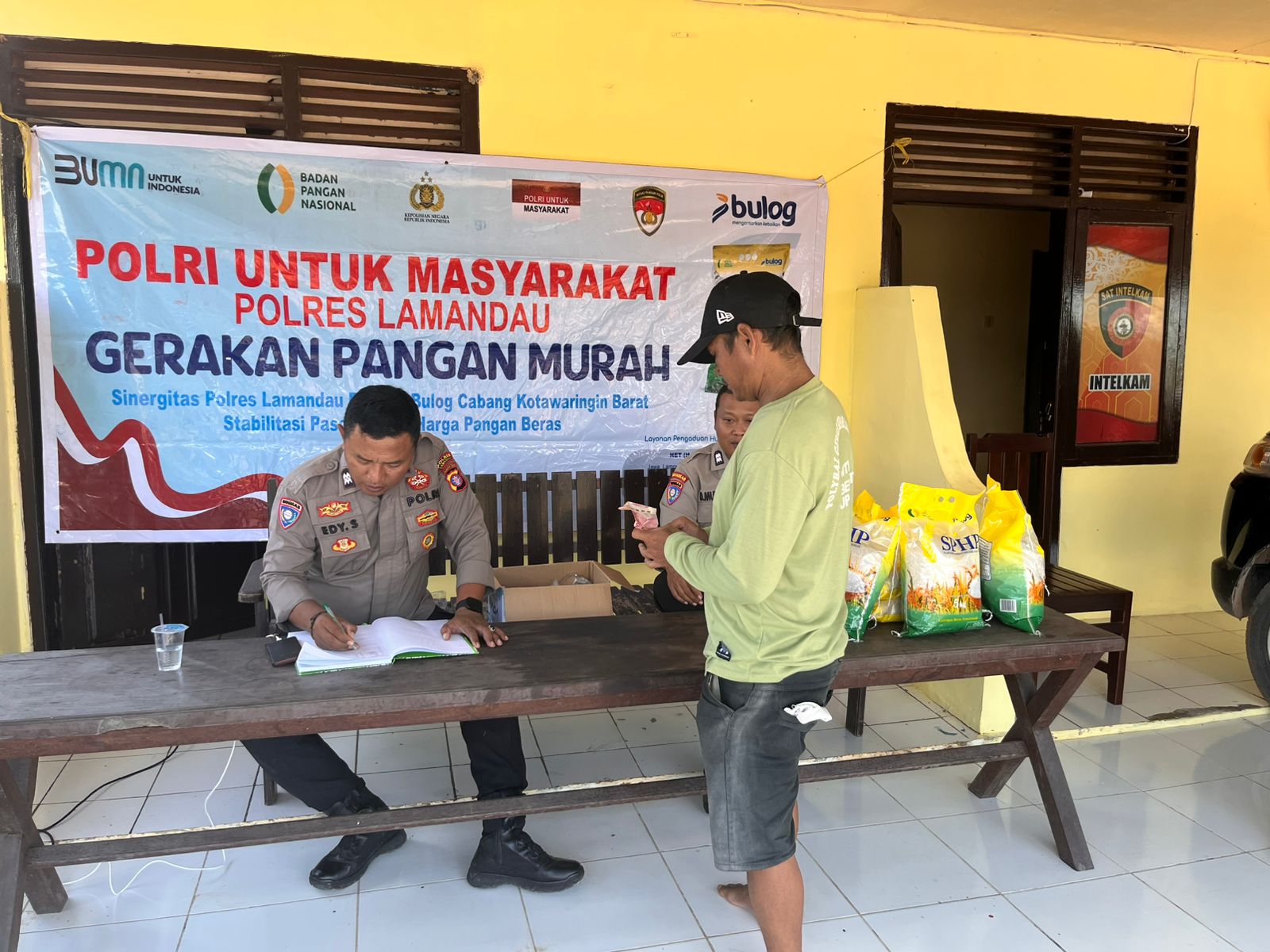 Polres Lamandau Gelar Pasar Beras Murah Untuk masyarakat