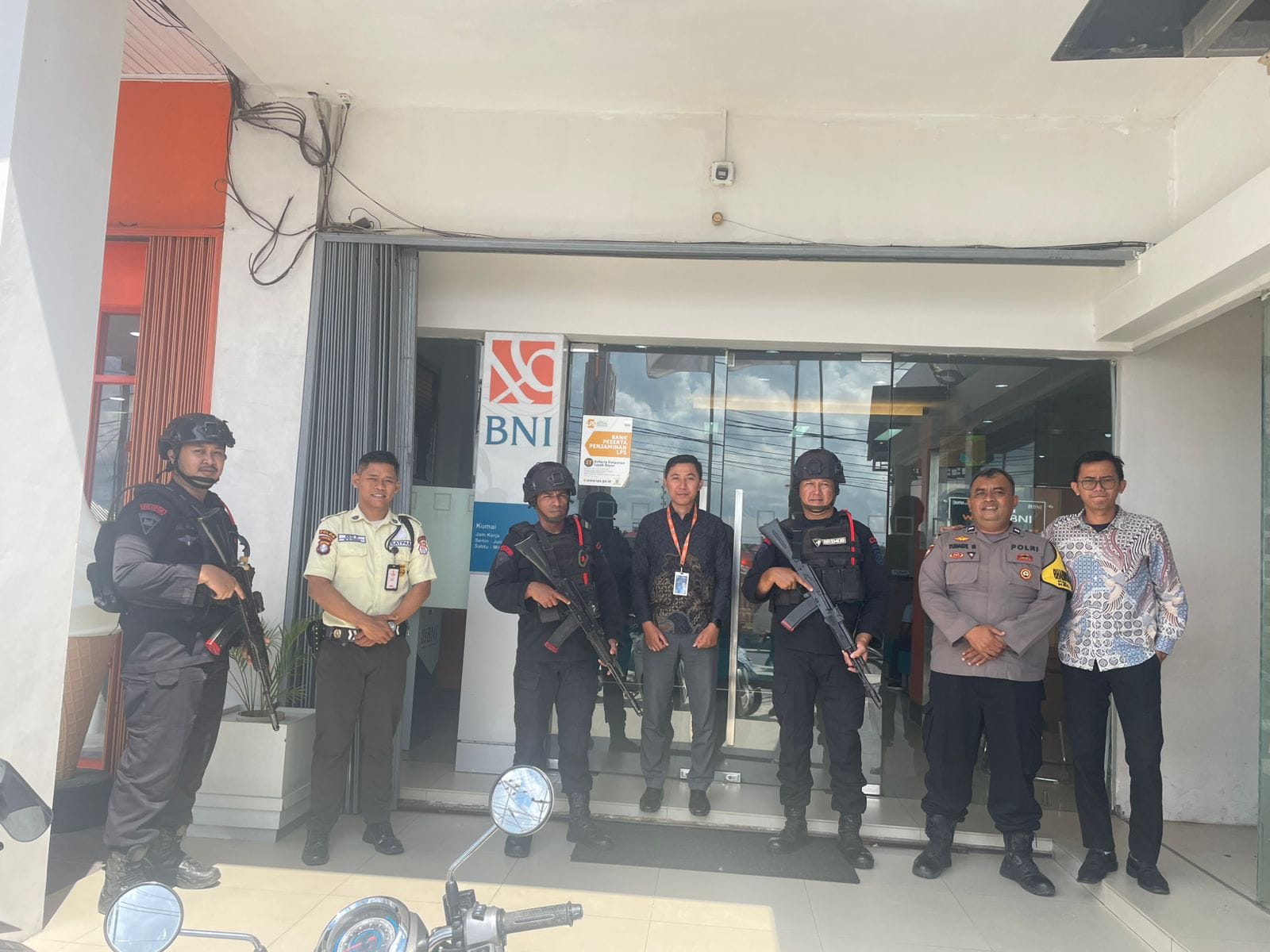 Brimob Kalteng Gelar Patroli Dialogis di Kotawaringin Barat, Wujud Nyata Kehadiran Polisi di Tengah Masyarakat